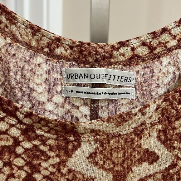 UO Cami  - Picture 6 of 7